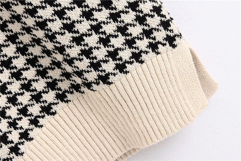 Beautifully Finished Coat in a Timeless Design