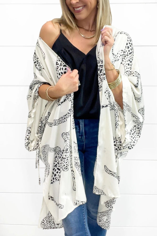 Effortlessly Elegant Garment with a Timeless Design