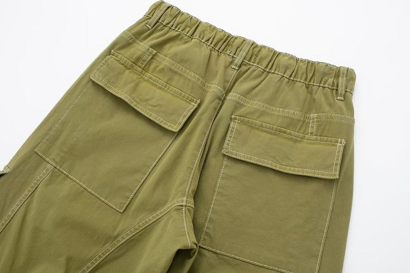 Well Tailored Pants with a Graceful Silhouette