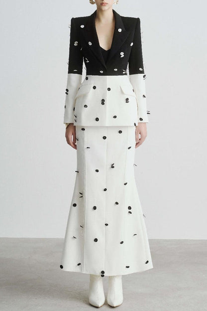 Well Tailored Garment with a Graceful Silhouette