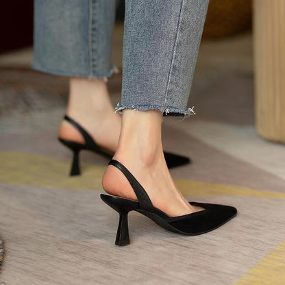 Well Tailored Shoes with a Graceful Silhouette
