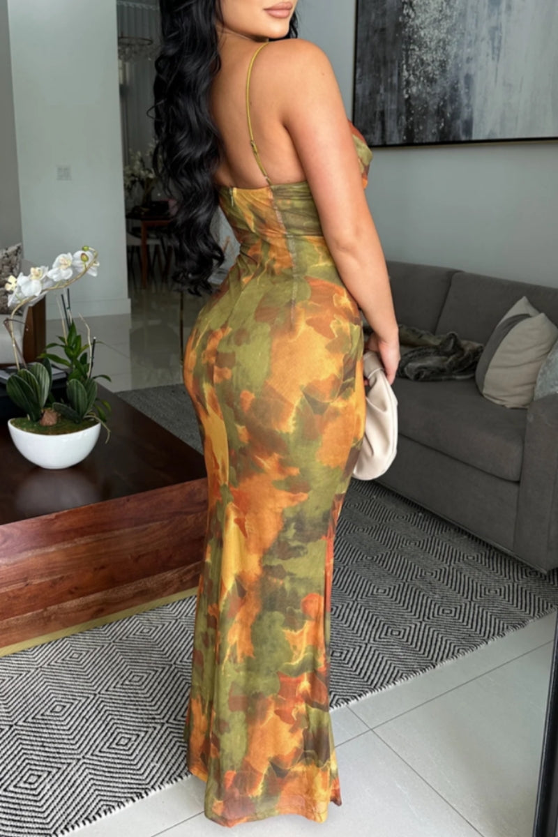 Gracefully Styled Dress for Any Occasion