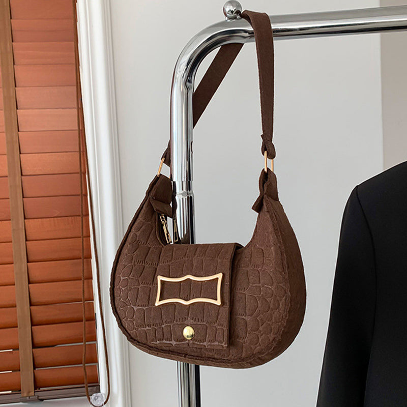 Sophisticated Bag with a Clean Classic Look