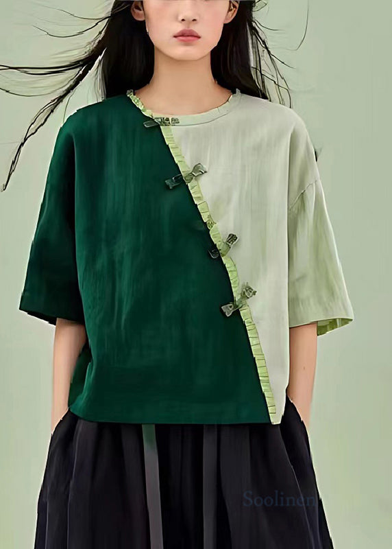 Sophisticated Blouse with a Clean Classic Look