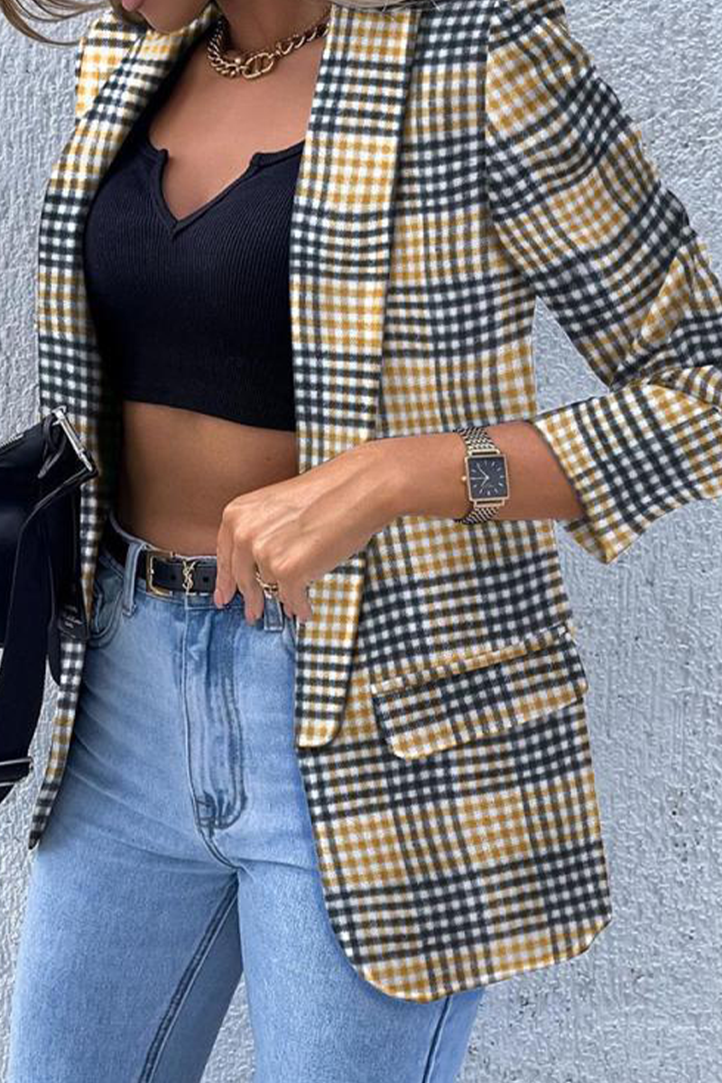 Sophisticated Garment with a Clean Classic Look