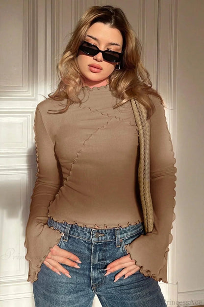 Effortlessly Elegant Garment with a Timeless Design