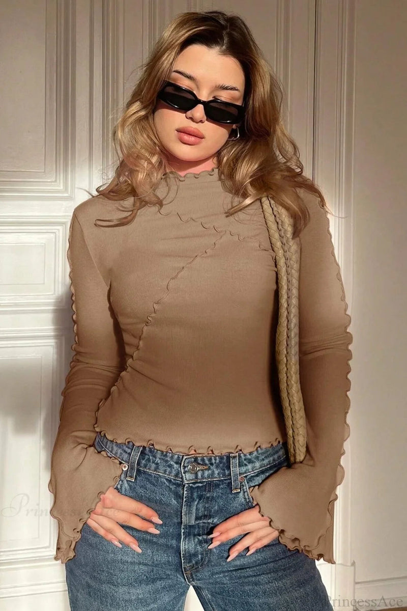Effortlessly Elegant Garment with a Timeless Design
