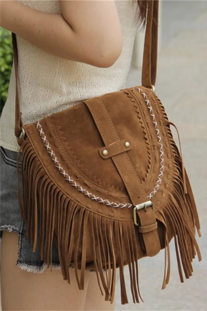 Well Tailored Bag with a Graceful Silhouette