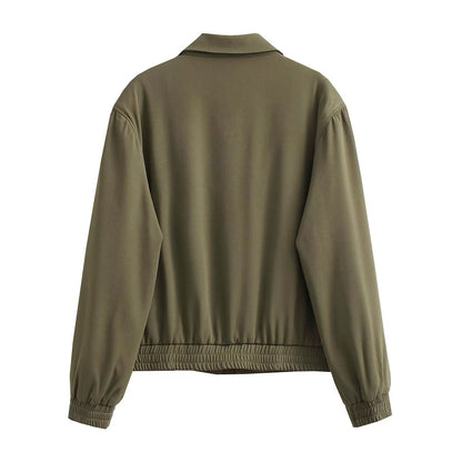 Effortlessly Elegant Jacket with a Timeless Design