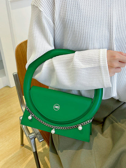 Well Tailored Bag with a Graceful Silhouette