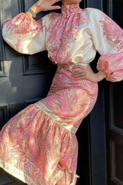 Effortlessly Elegant Garment with a Timeless Design
