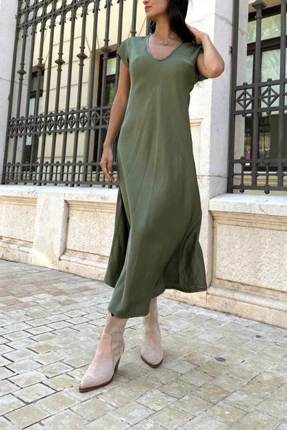 Polished Dress with an Effortless Classic Look