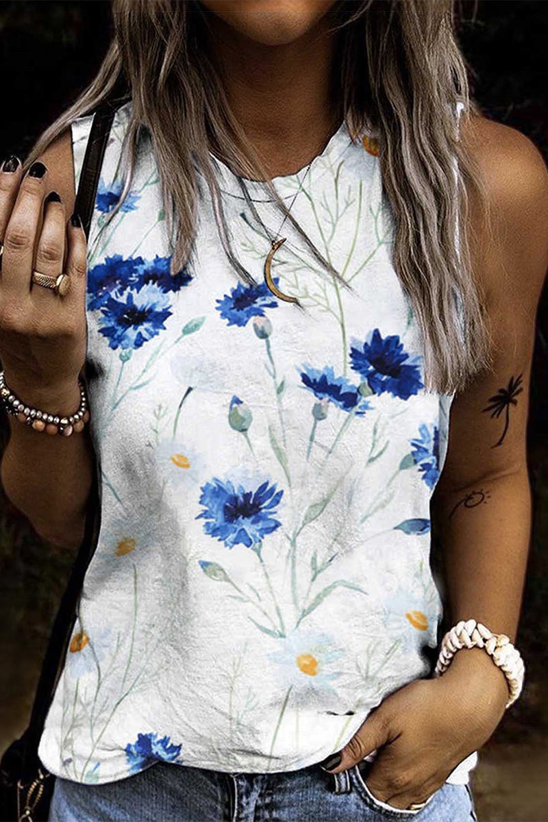Well Tailored Top with a Graceful Silhouette