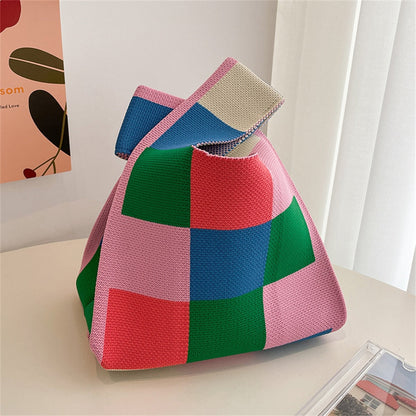 Well Tailored Bag with a Graceful Silhouette