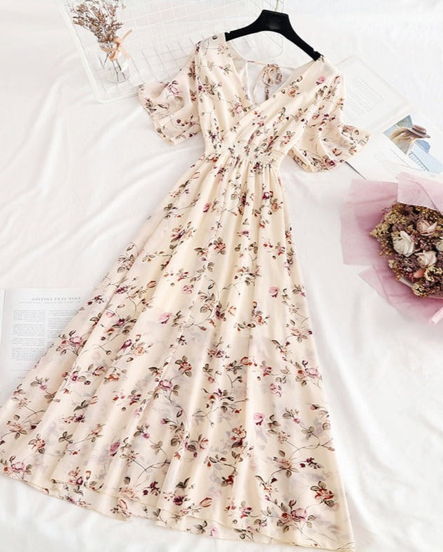 Classic Vintage & Enduringly Stylish Dress