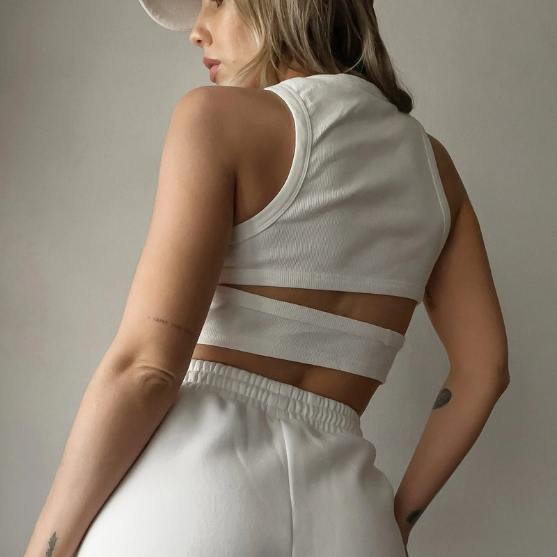 Effortlessly Elegant Garment with a Timeless Design