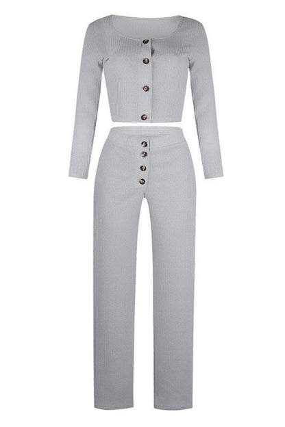 Polished Pants with an Effortless Classic Look
