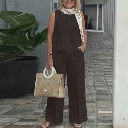 Effortlessly Elegant Garment with a Timeless Design