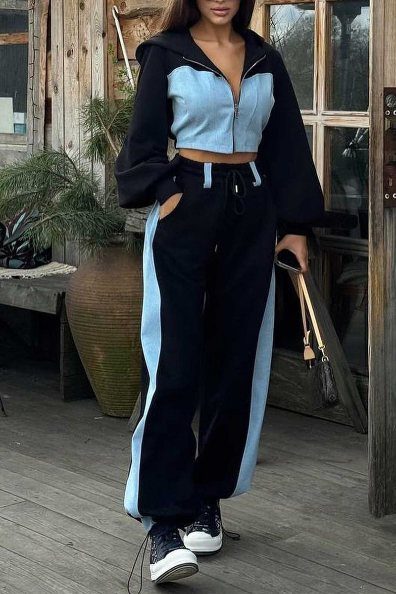 Effortlessly Elegant Pants with a Timeless Design