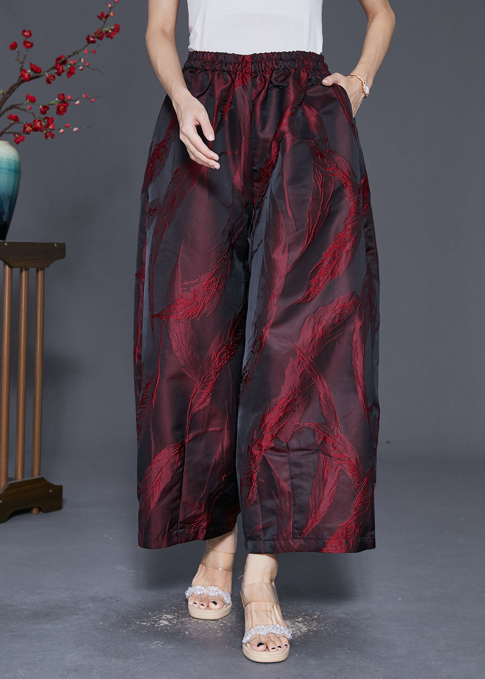 Well Tailored Pants with a Graceful Silhouette