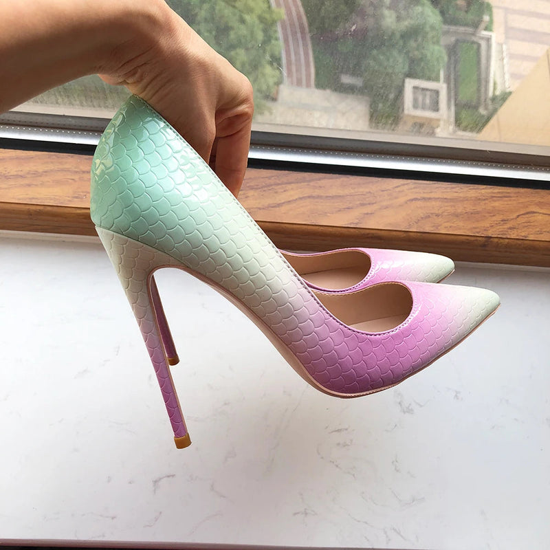 Effortlessly Elegant Shoes with a Timeless Design