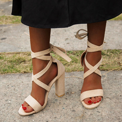 Effortlessly Elegant Shoes with a Timeless Design