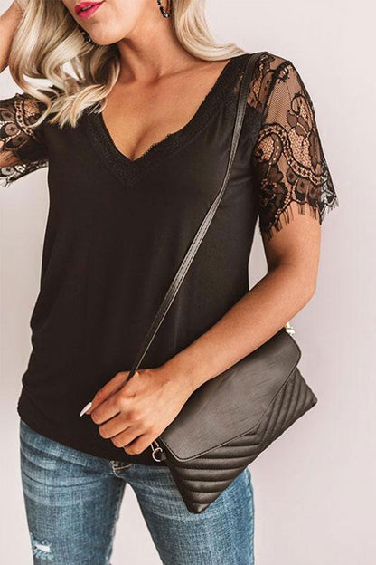 Beautifully Finished T-Shirt in a Timeless Design