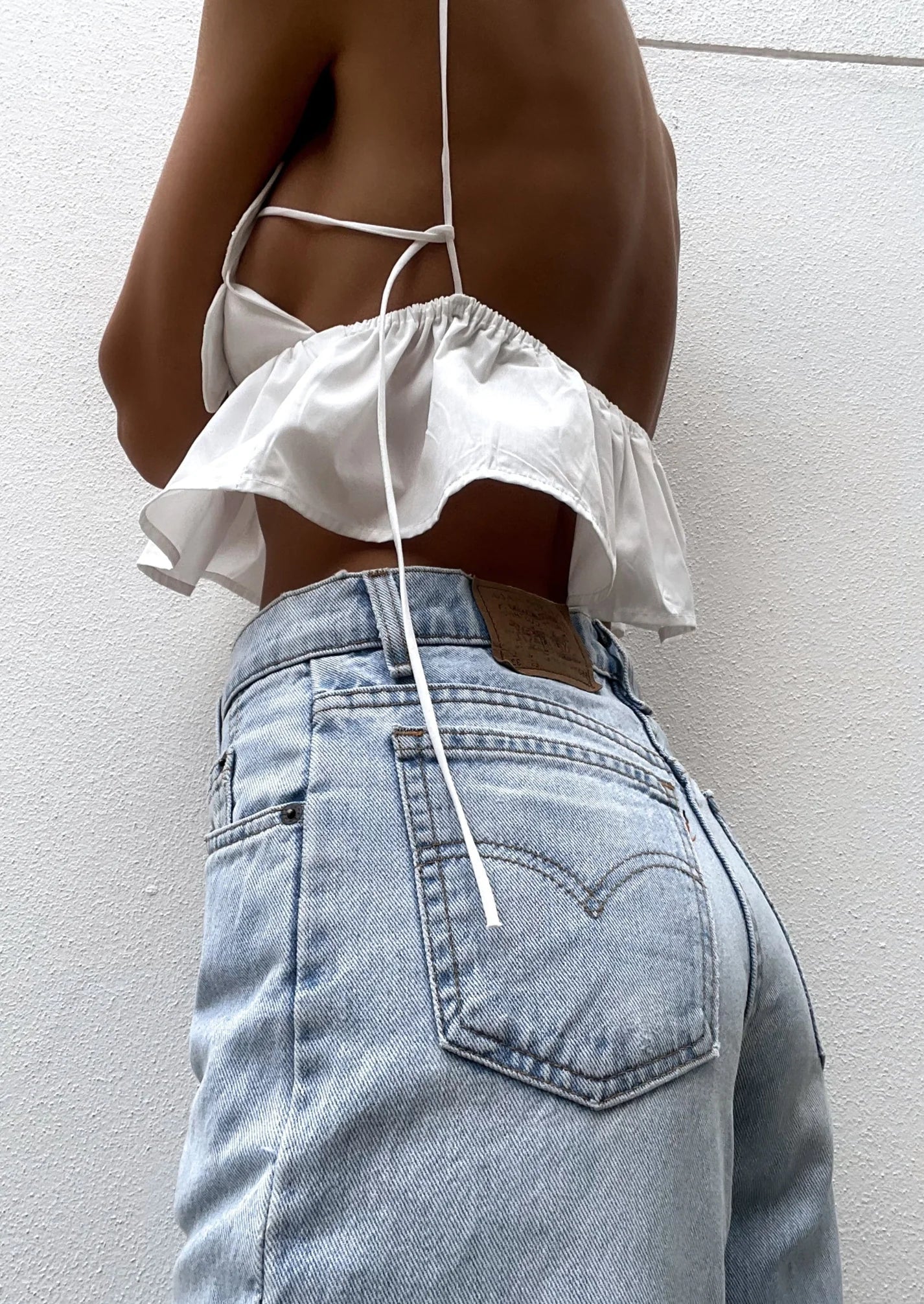 Beautifully Finished Top in a Timeless Design