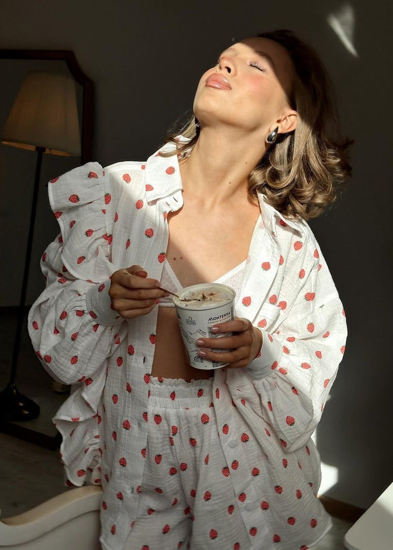 Classic Vintage Shirt with a Flattering Fit
