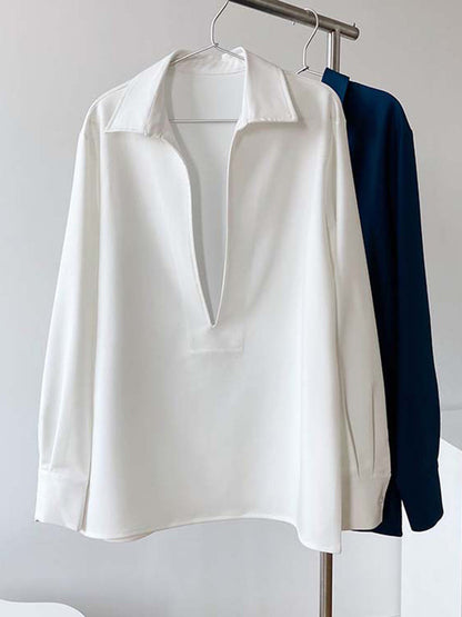 Classic Vintage Blouse with a Flattering Fit