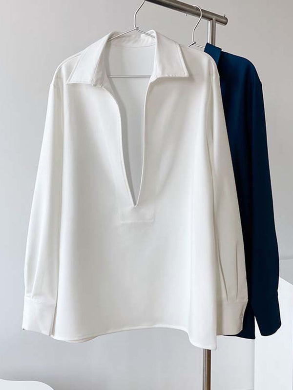 Classic Vintage Blouse with a Flattering Fit