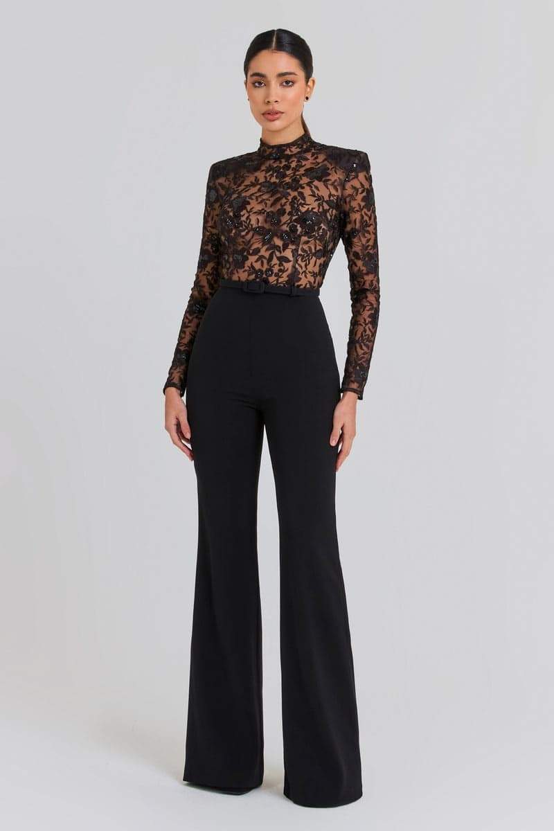 Sophisticated Garment with a Clean Classic Look