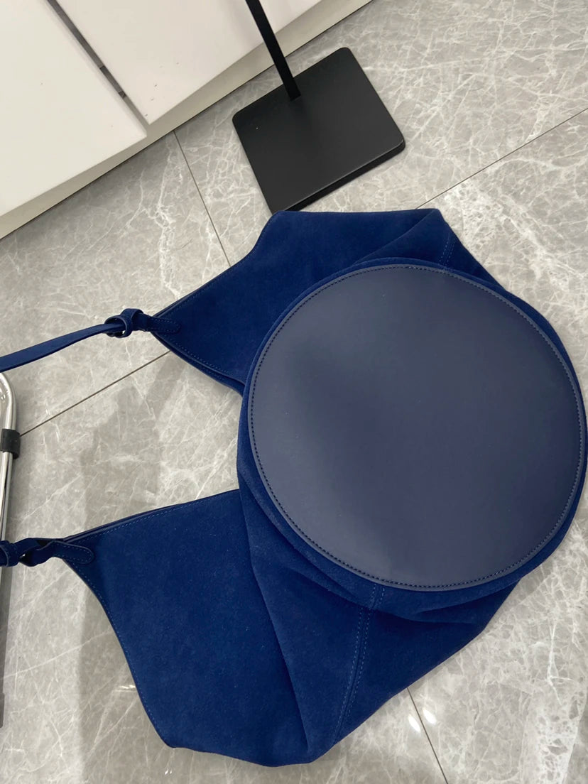 Gracefully Styled Bag for Any Occasion