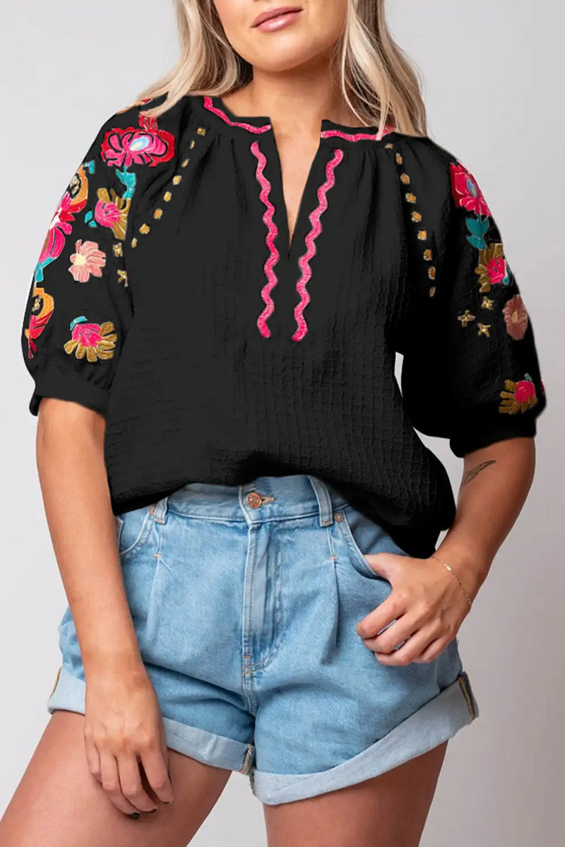 Effortlessly Elegant Blouse with a Timeless Design