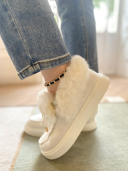 Sophisticated Garment with a Clean Classic Look