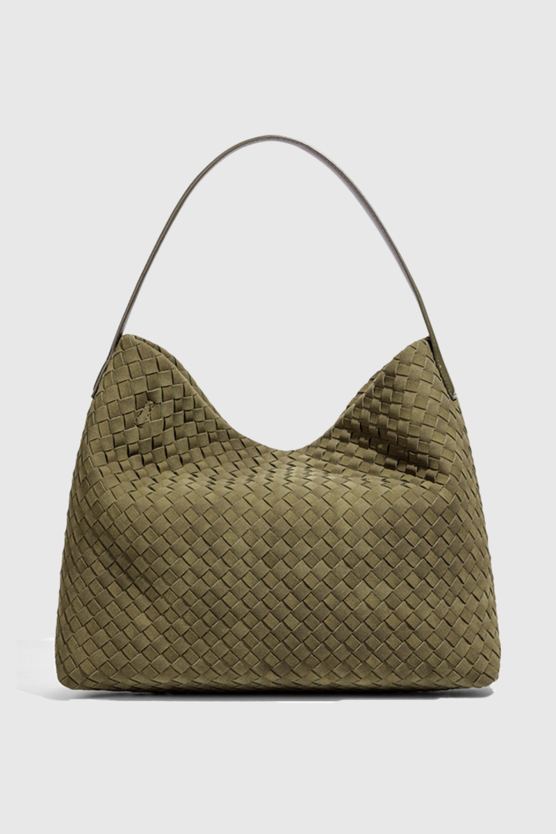 Well Tailored Bag with a Graceful Silhouette