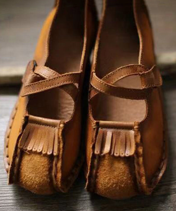 Well Tailored Shoes with a Graceful Silhouette