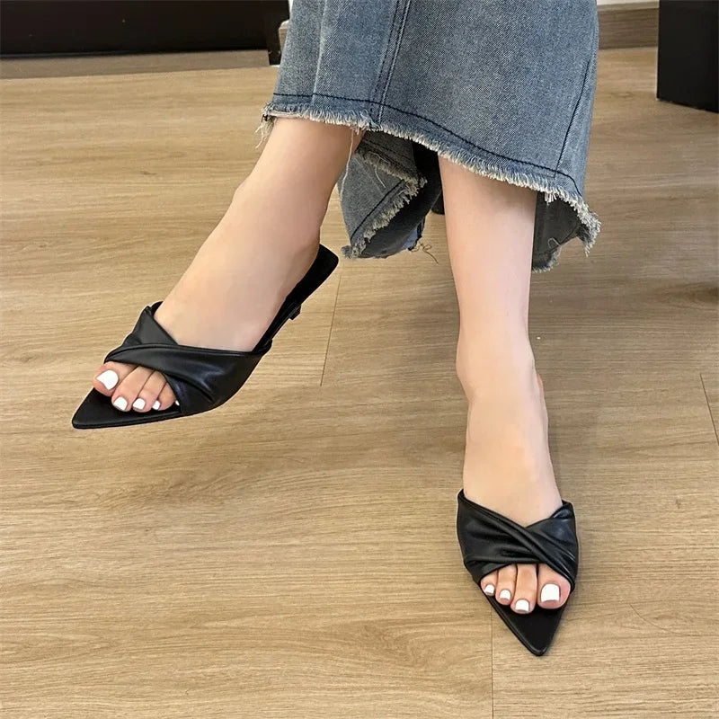 A Vintage Style Heels with Delicate Timeless Details