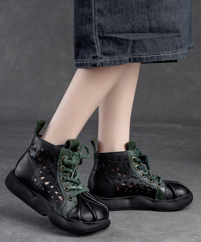 Effortlessly Elegant Boots with a Timeless Design