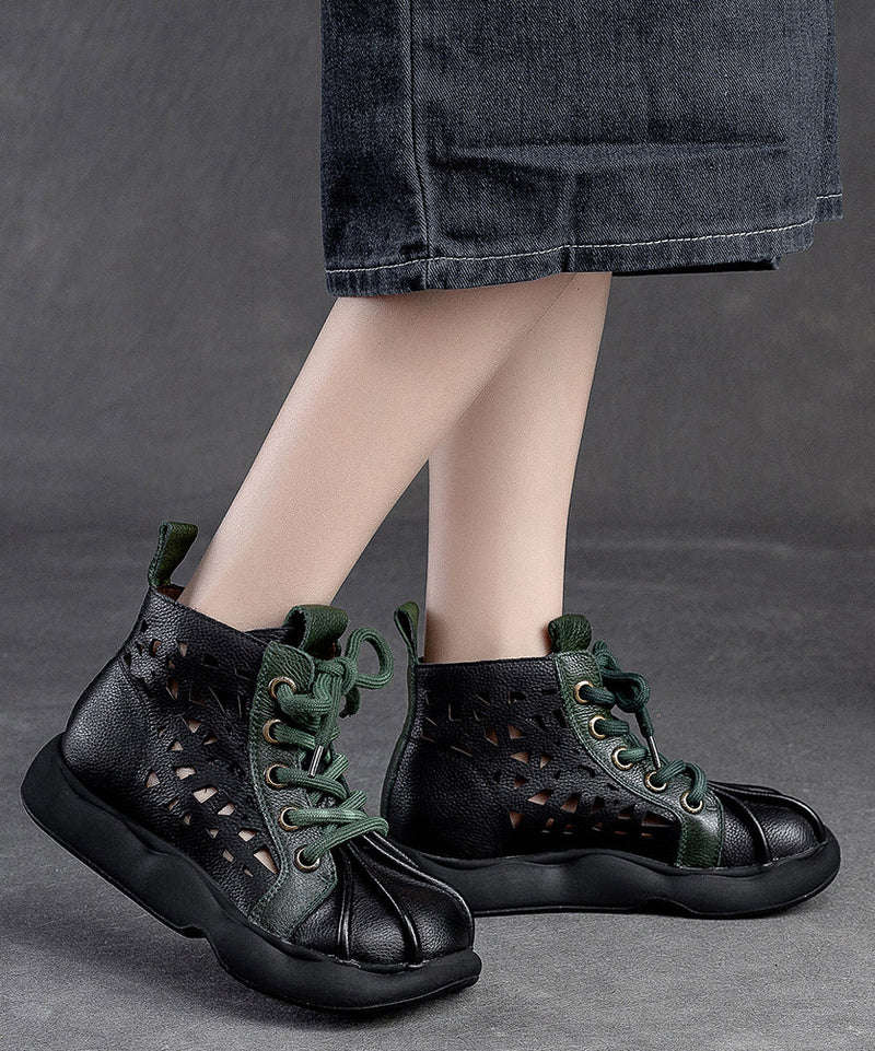 Effortlessly Elegant Boots with a Timeless Design