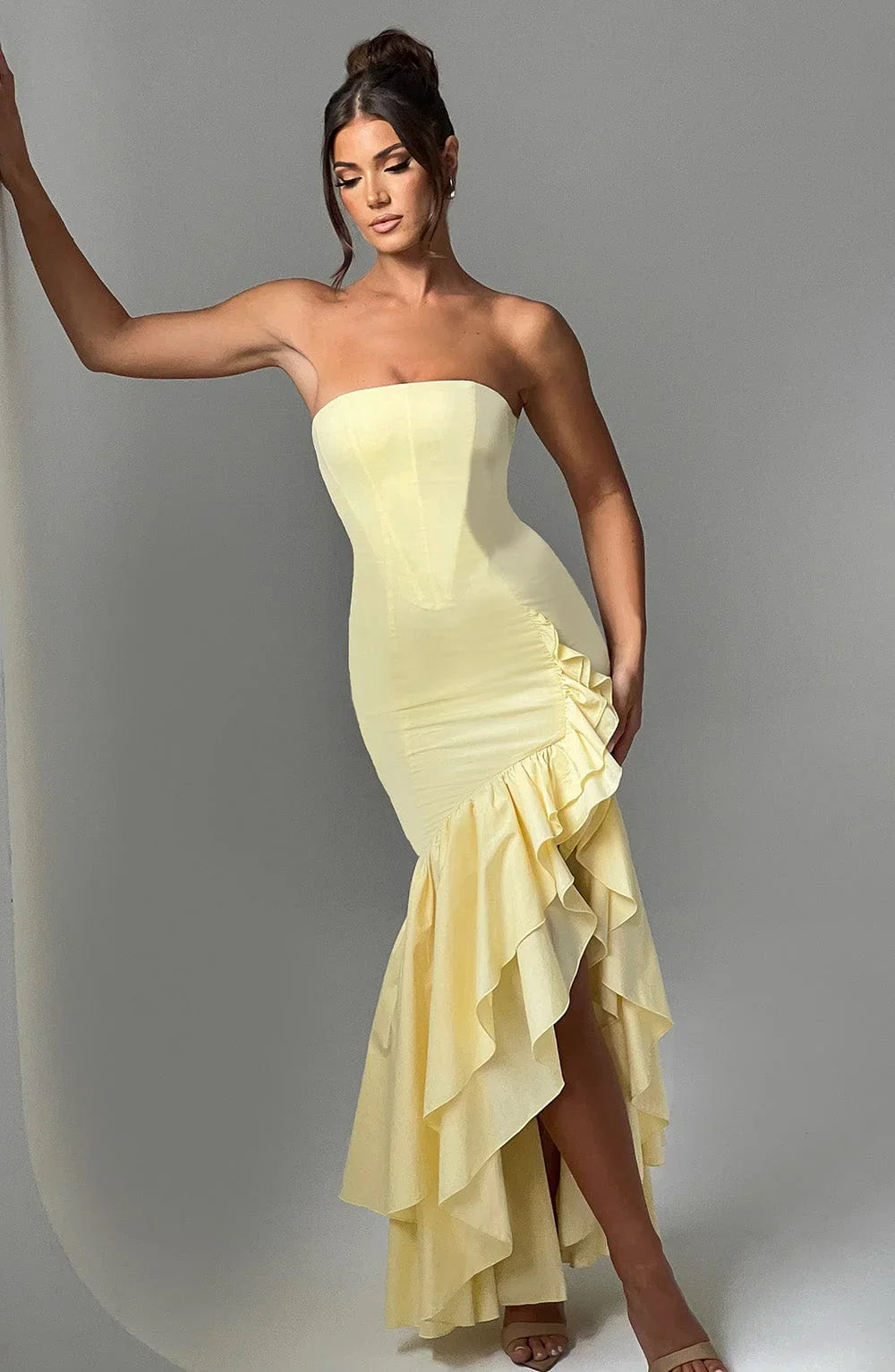 Gracefully Styled Dress for Any Occasion