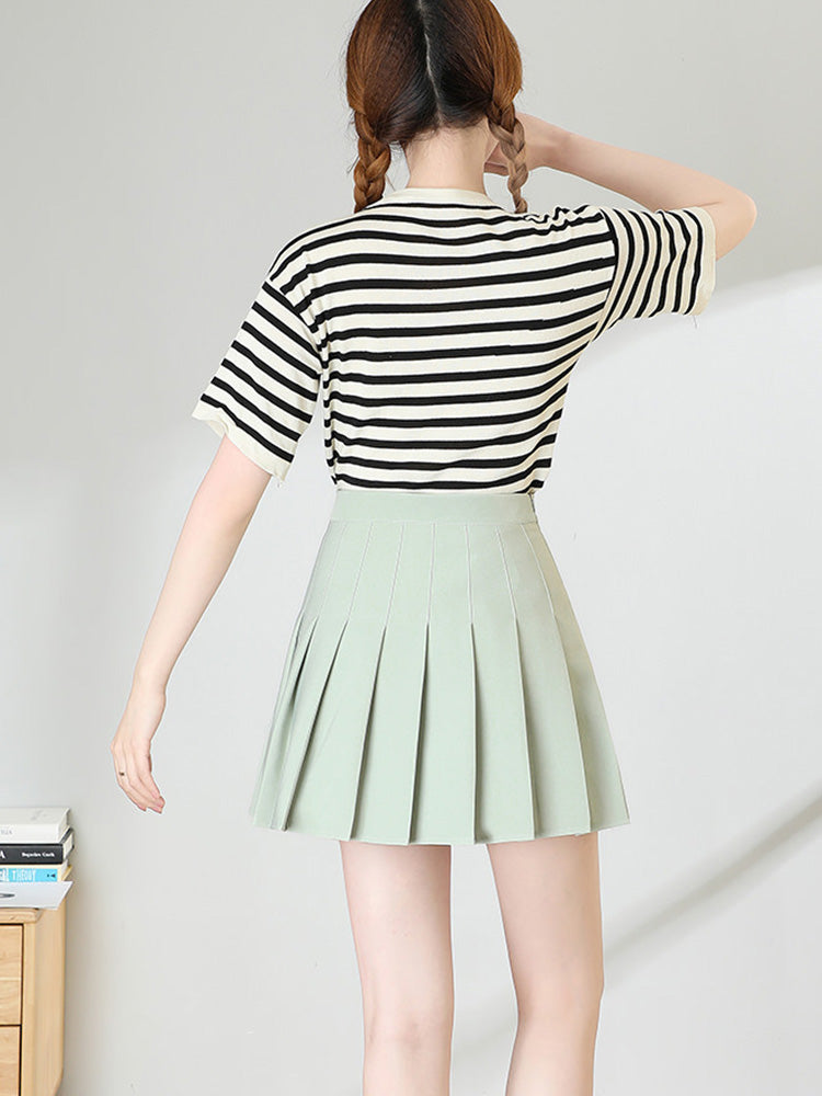 Well Tailored Garment with a Graceful Silhouette