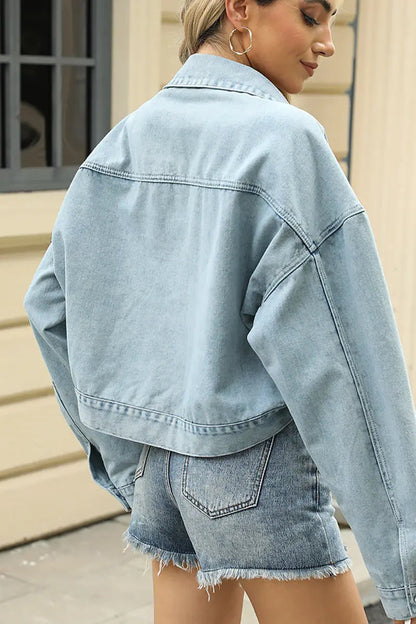 Effortlessly Elegant Jacket with a Timeless Design