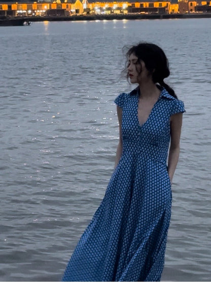 Sophisticated Dress with a Clean Classic Look