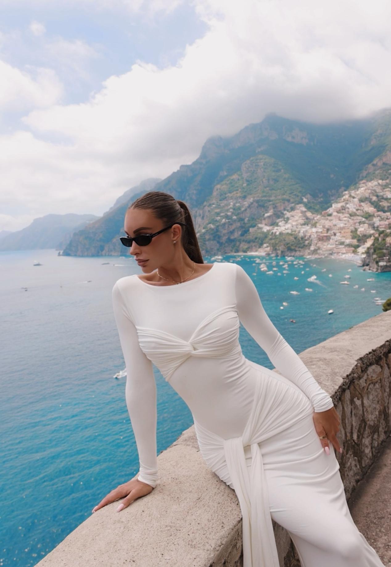 A Vintage Style Dress with Delicate Timeless Details