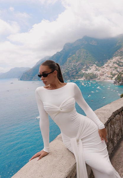 A Vintage Style Dress with Delicate Timeless Details