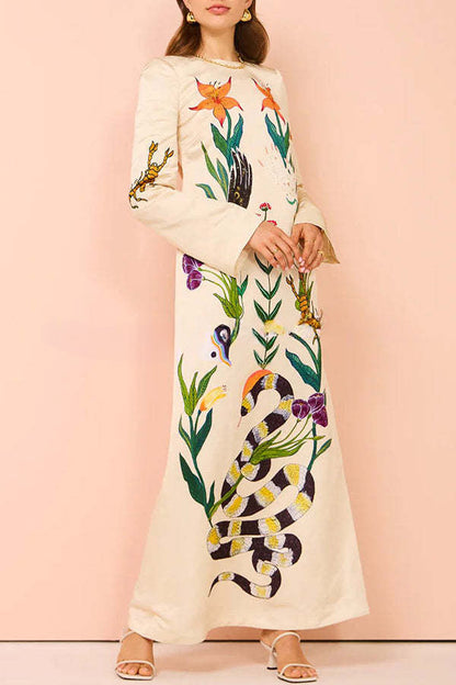 Beautifully Finished Dress in a Timeless Design