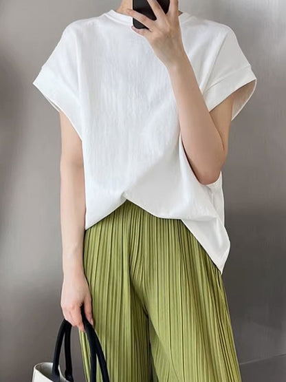 Effortlessly Elegant T-Shirt with a Timeless Design