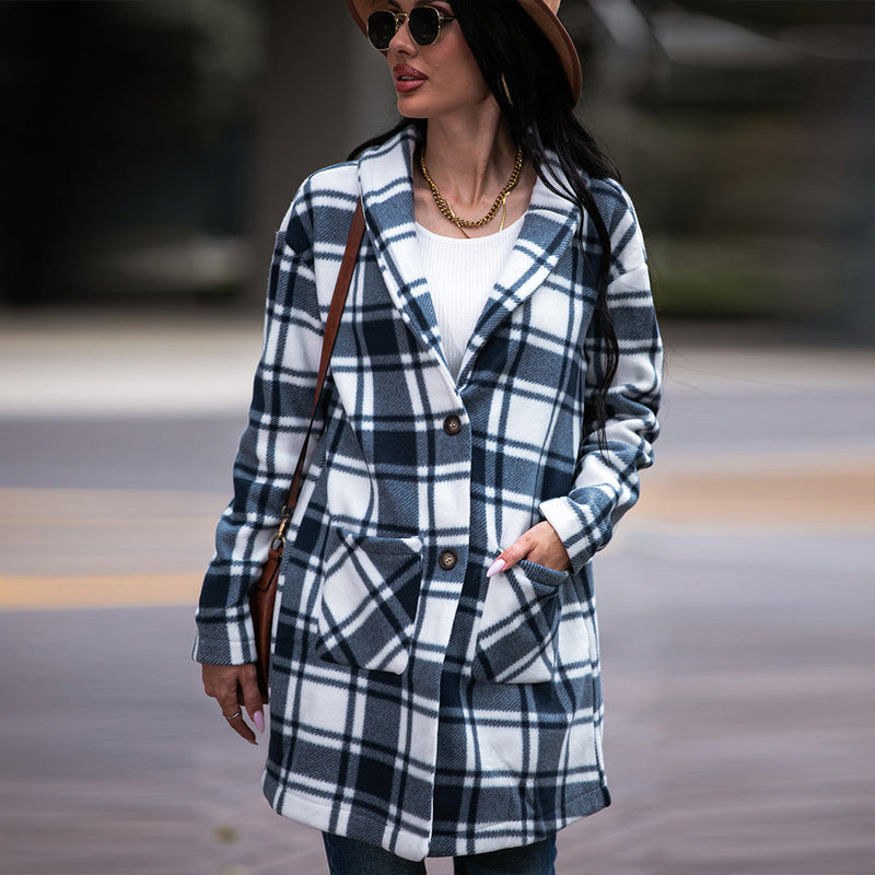 Well Tailored Coat with a Graceful Silhouette