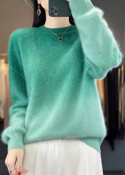 Classic Vintage Sweater with a Flattering Fit